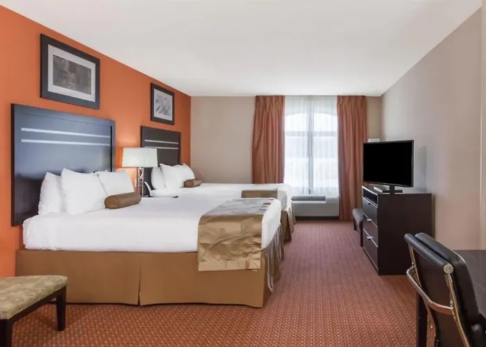 Hotel La Quinta & By Wyndham Midtown 3*