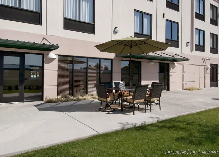 La Quinta & By Wyndham Midtown Hotel Tulsa